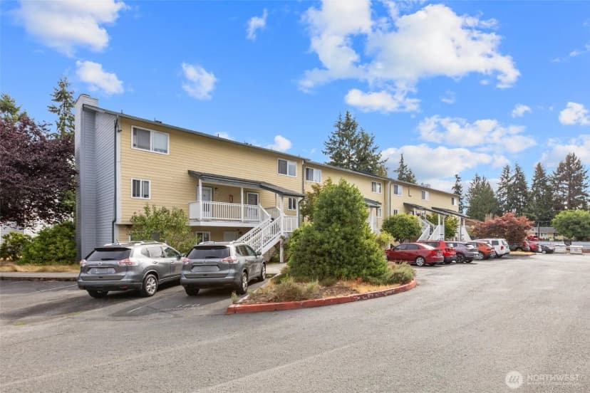 Property photo for 8823 Holly Drive #l101, Everett photo 31