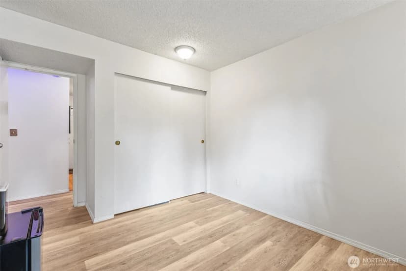 Property photo for 8823 Holly Drive #l101, Everett photo 16