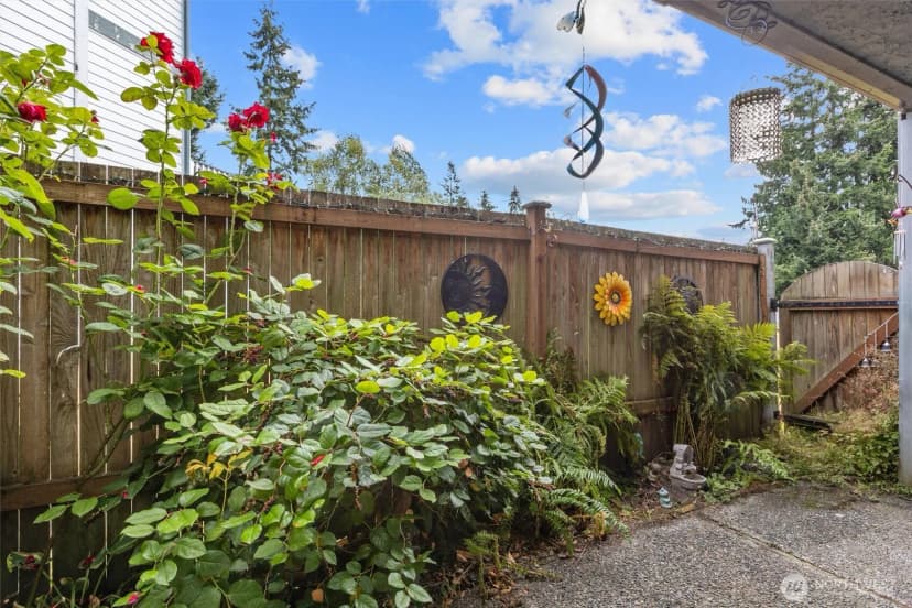 Property photo for 8823 Holly Drive #l101, Everett photo 24