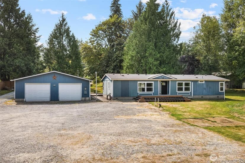Property photo for 6606 Ne 137th Drive, Lake Stevens photo 2
