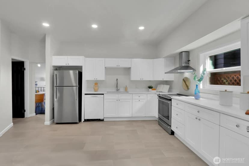 Property photo for 1113 33rd Avenue S, Seattle photo 14