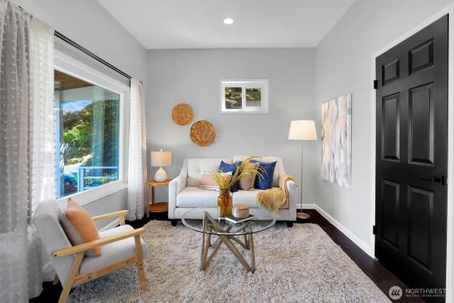Property photo for 1113 33rd Avenue S, Seattle photo 5