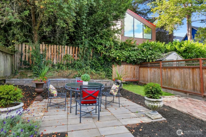 Property photo for 1113 33rd Avenue S, Seattle photo 18