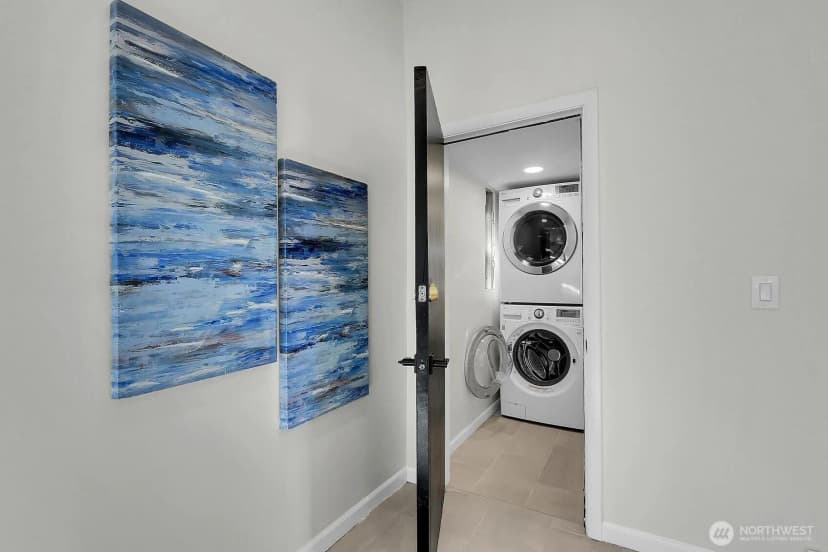 Property photo for 1113 33rd Avenue S, Seattle photo 16