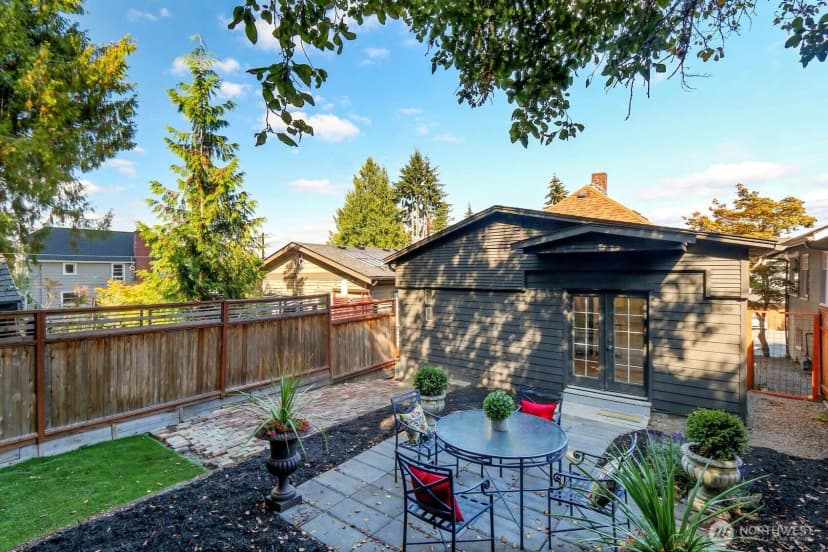 Property photo for 1113 33rd Avenue S, Seattle photo 19