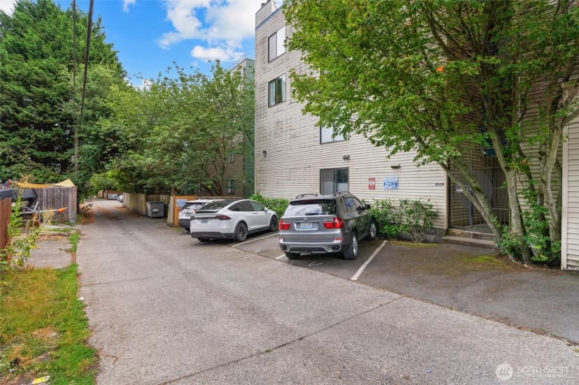 Property photo for 3256 Sw Avalon Street #203, Seattle photo 20