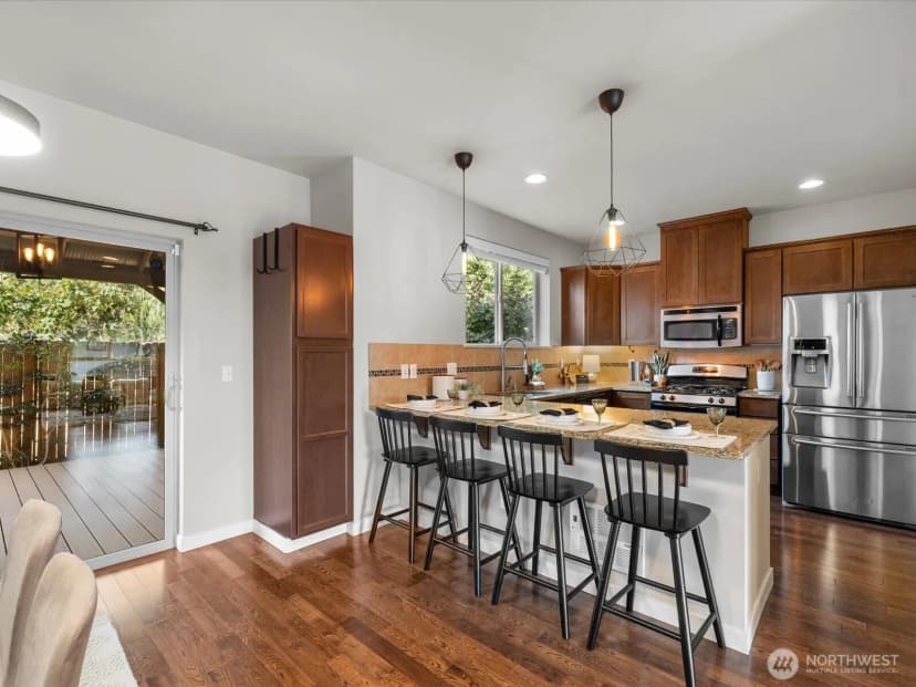 Property photo for 16504 1st Drive Se, Bothell photo 10