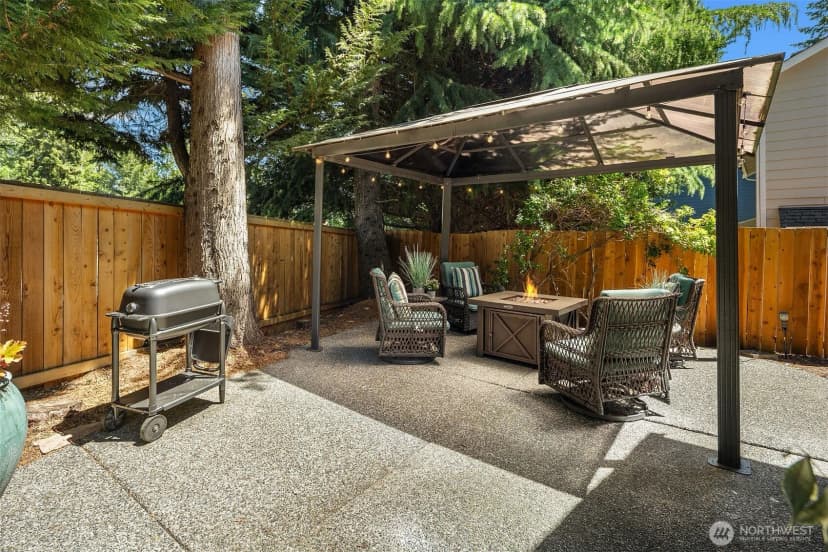 Property photo for 10820 Ne 144th Court, Kirkland photo 22