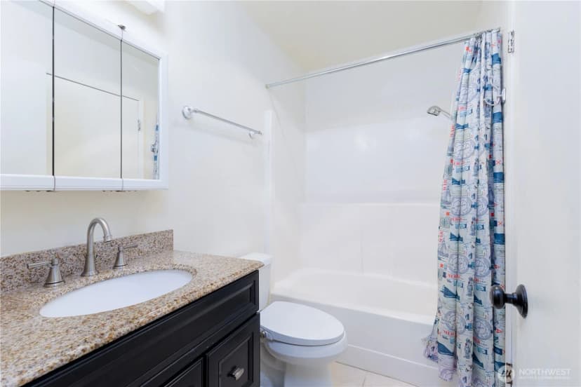 Property photo for 8603 244th St Sw #2a, Edmonds photo 10