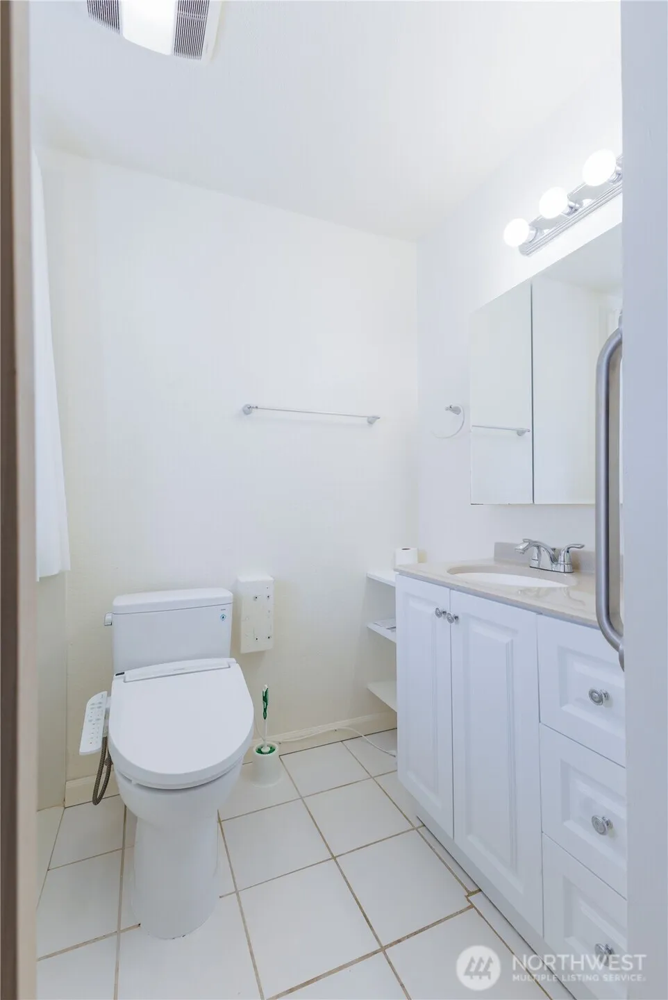 Property photo for 8603 244th St Sw #2a, Edmonds photo 7