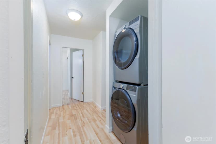 Property photo for 8603 244th St Sw #2a, Edmonds photo 11