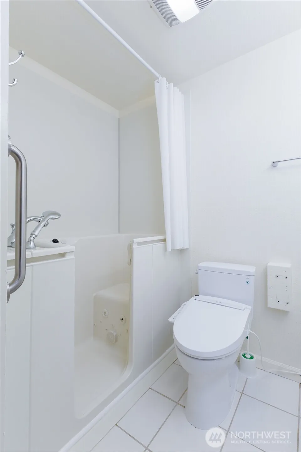 Property photo for 8603 244th St Sw #2a, Edmonds photo 8