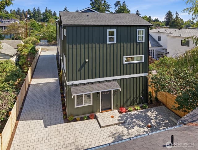 Property photo for 8815 Densmore Avenue N #b, Seattle photo 2