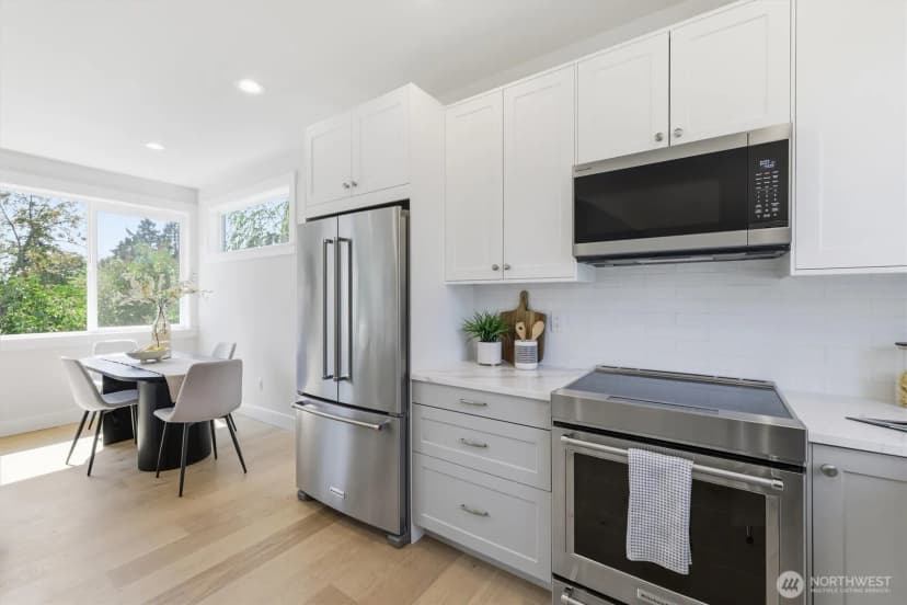 Property photo for 8815 Densmore Avenue N #b, Seattle photo 13