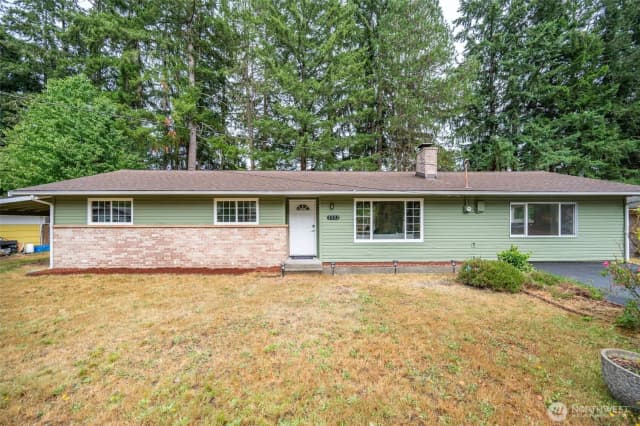 Property photo for 2402 Larch Se, Lacey photo 2
