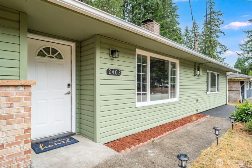 Property photo for 2402 Larch Se, Lacey photo 5