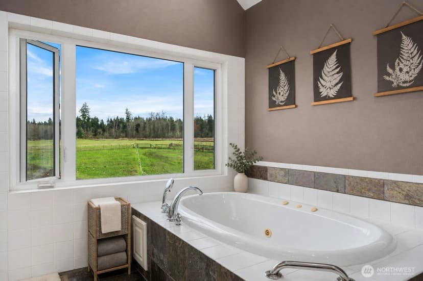 Property photo for 33111 78th Avenue E, Eatonville photo 10