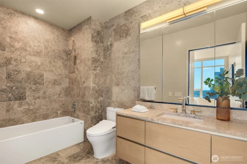 Property photo for 121 Stewart Street #3704, Seattle photo 27