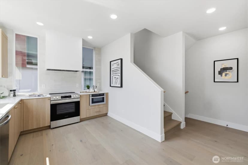 Property photo for 1407 29th Avenue, Seattle photo 10