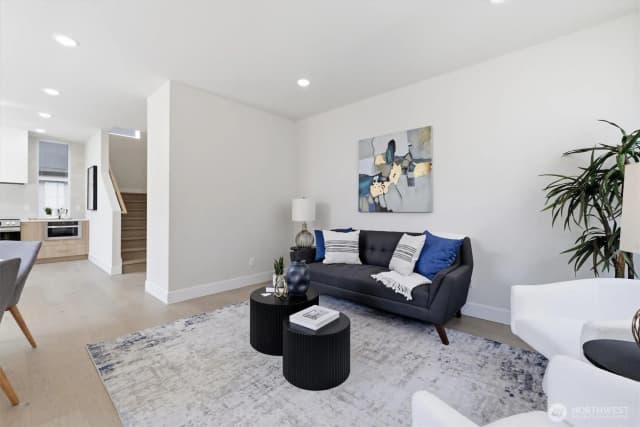 Property photo for 1407 29th Avenue, Seattle photo 3