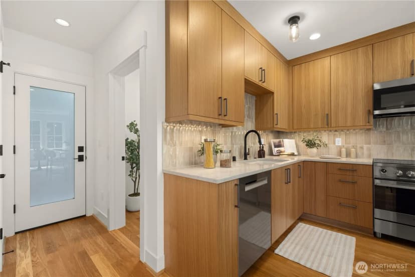 Property photo for 268 Fulton Street, Seattle photo 13