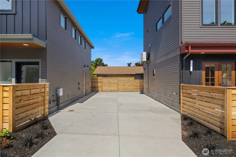 Property photo for 268 Fulton Street, Seattle photo 24