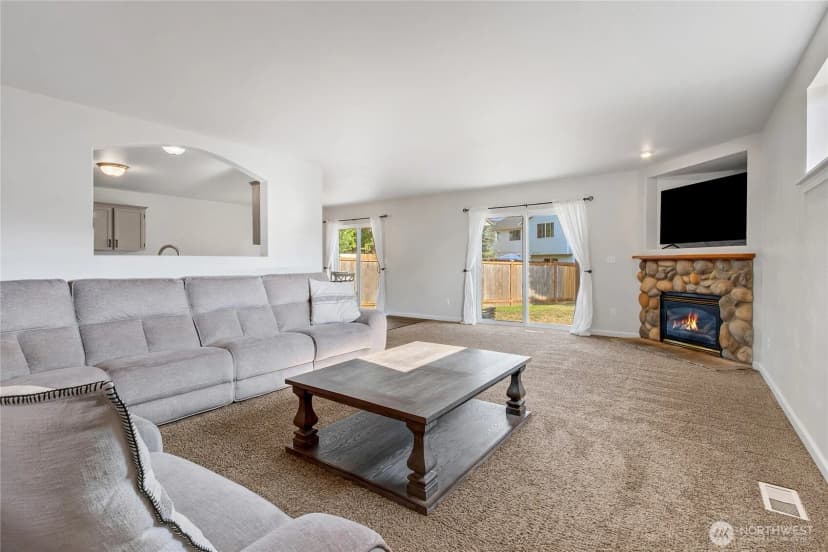 Property photo for 1212 192nd Street Ct E, Spanaway photo 3
