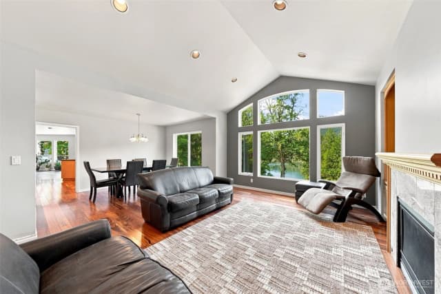 Property photo for 21058 Estate Drive, Mount Vernon photo 5