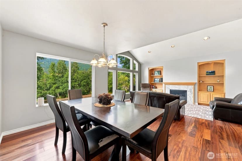 Property photo for 21058 Estate Drive, Mount Vernon photo 6