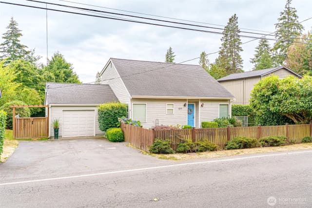 Property photo for 1819 Sw 149th Street, Burien photo 2