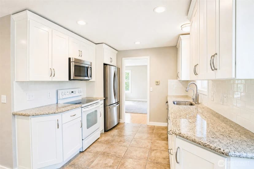 Property photo for 1819 Sw 149th Street, Burien photo 8