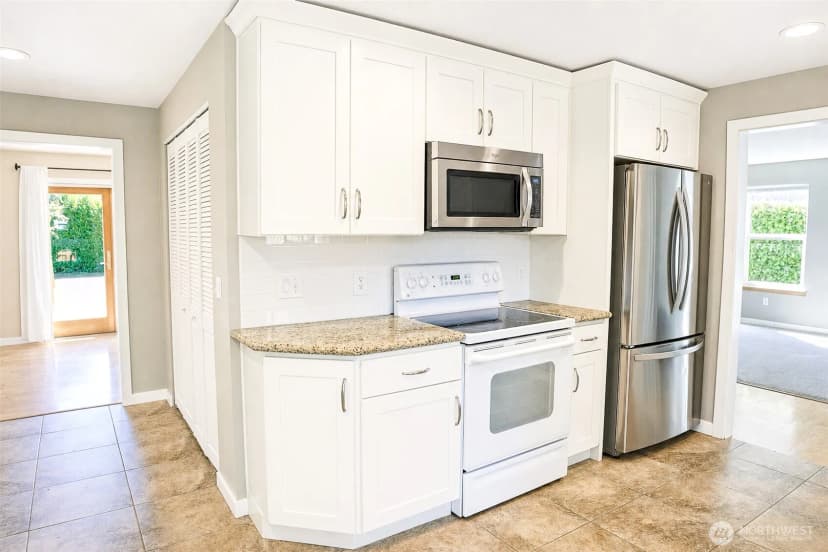 Property photo for 1819 Sw 149th Street, Burien photo 11