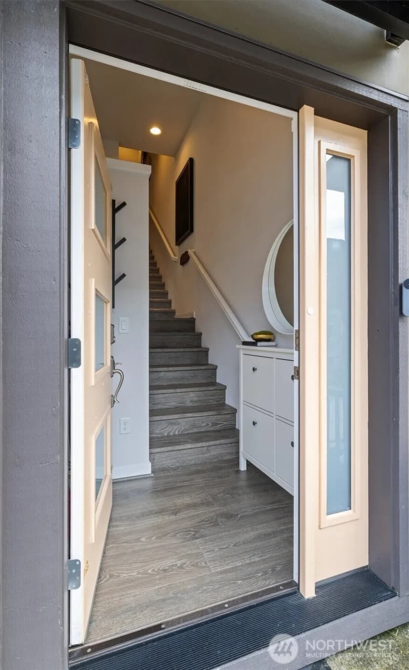 Property photo for 964 7th Avenue Ne #2.4, Issaquah photo 3