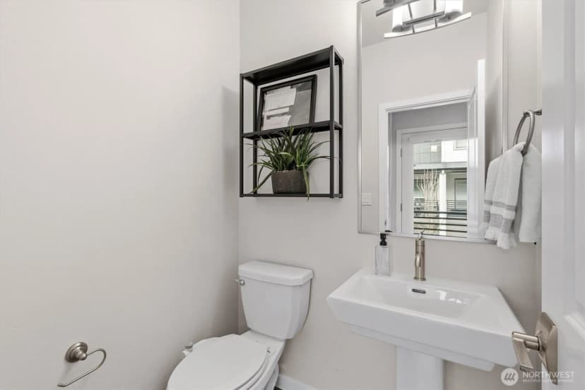Property photo for 964 7th Avenue Ne #2.4, Issaquah photo 13