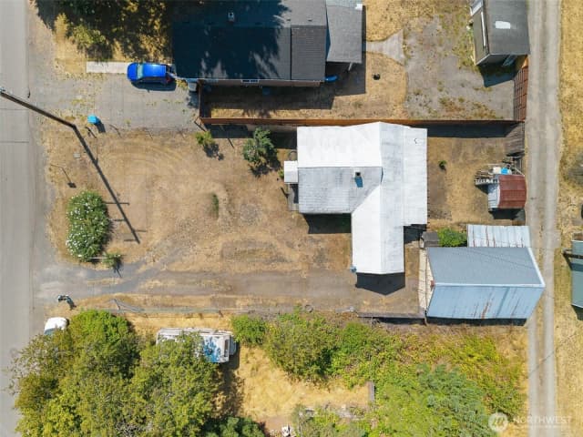 Property photo for 2021 N Tower Avenue, Centralia photo 5