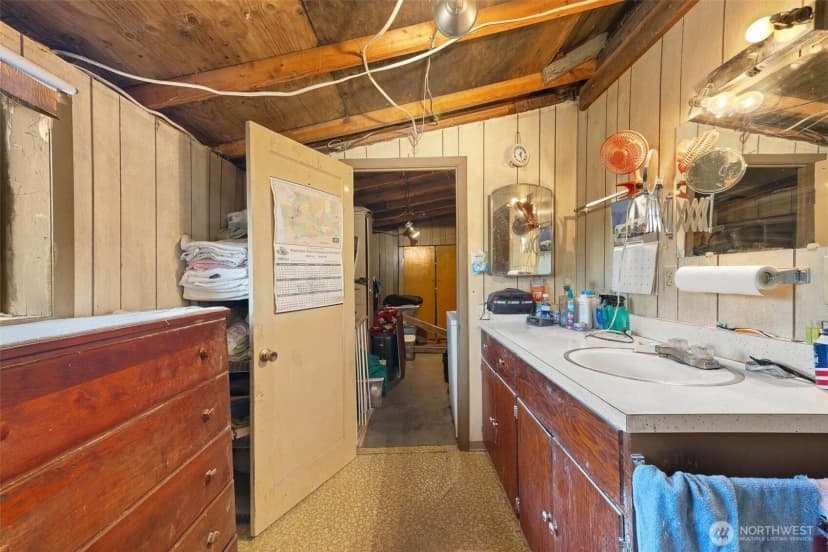 Property photo for 2021 N Tower Avenue, Centralia photo 17
