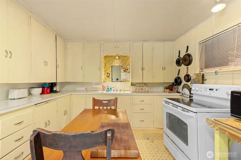 Property photo for 2021 N Tower Avenue, Centralia photo 12
