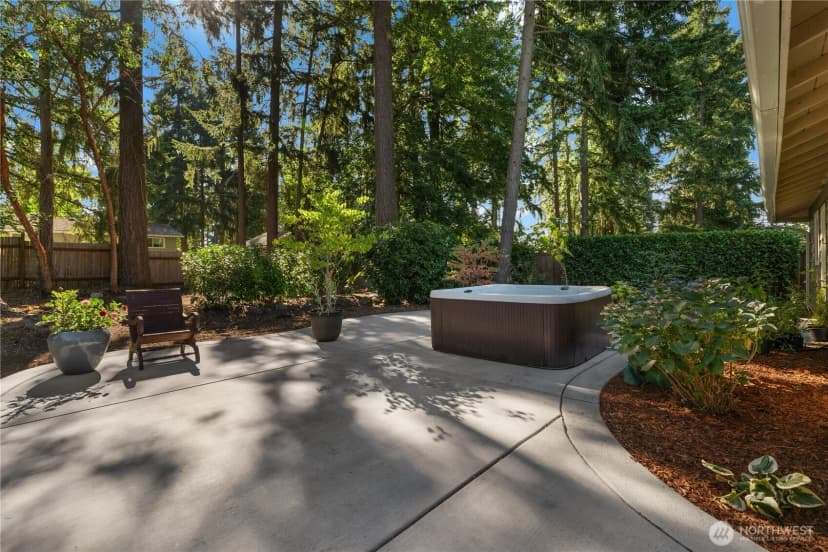 Property photo for 2422 126th Avenue Ne, Bellevue photo 26