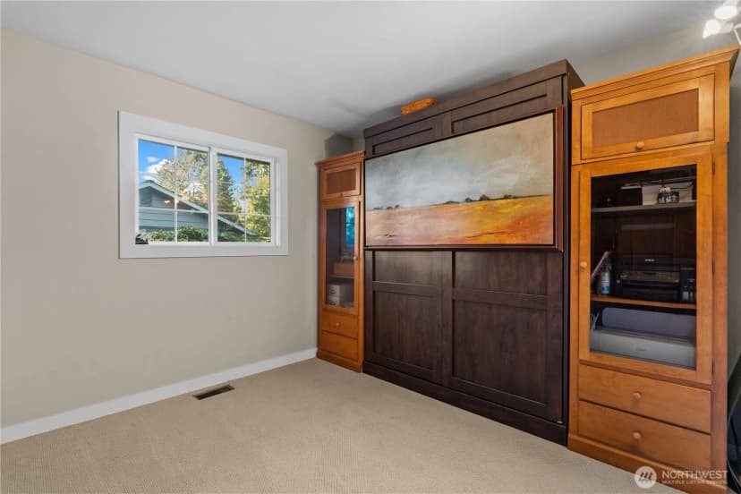 Property photo for 2422 126th Avenue Ne, Bellevue photo 18