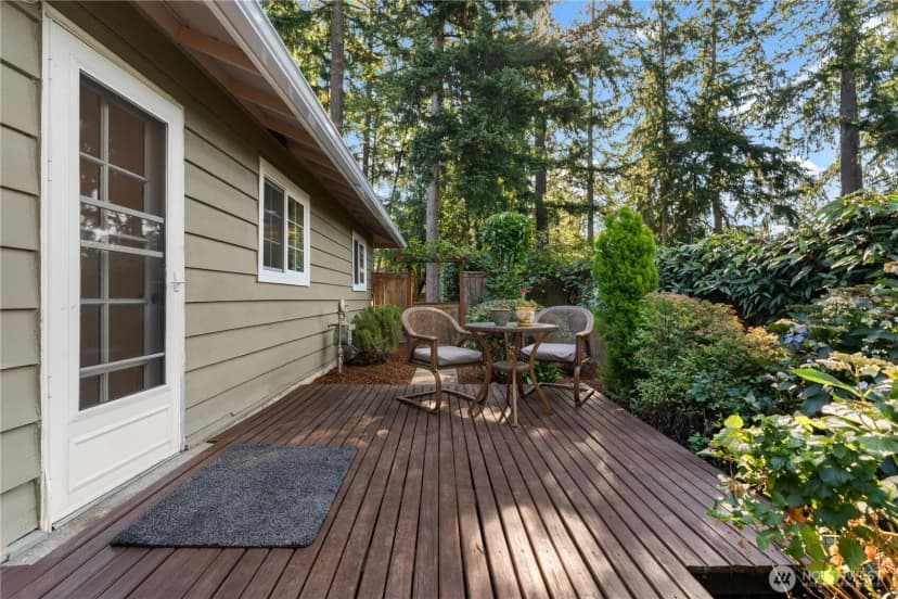 Property photo for 2422 126th Avenue Ne, Bellevue photo 23