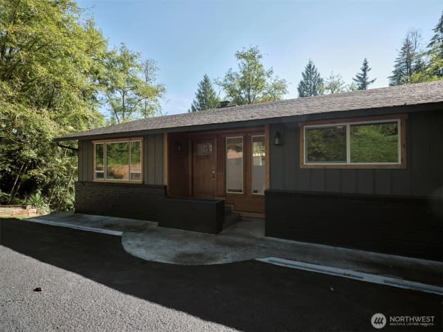 Property photo for 209 Sunset Drive, Longview