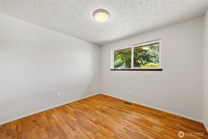 Property photo for 10810 105th Street Sw, Tacoma photo 15
