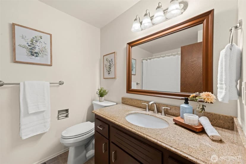 Property photo for 10810 105th Street Sw, Tacoma photo 9