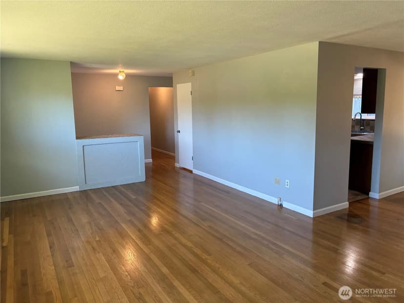 Property photo for 2333 Edmunds Avenue Ne, Renton photo 7