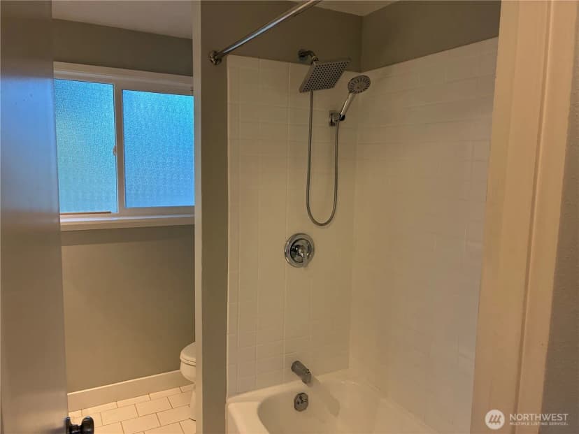 Property photo for 2333 Edmunds Avenue Ne, Renton photo 13
