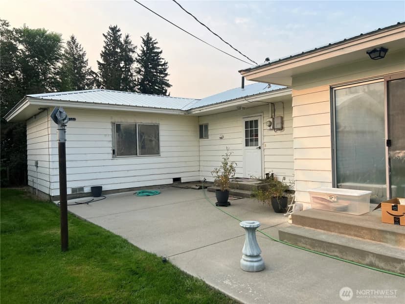 Property photo for 1518 Columbia Avenue, Bridgeport photo 6