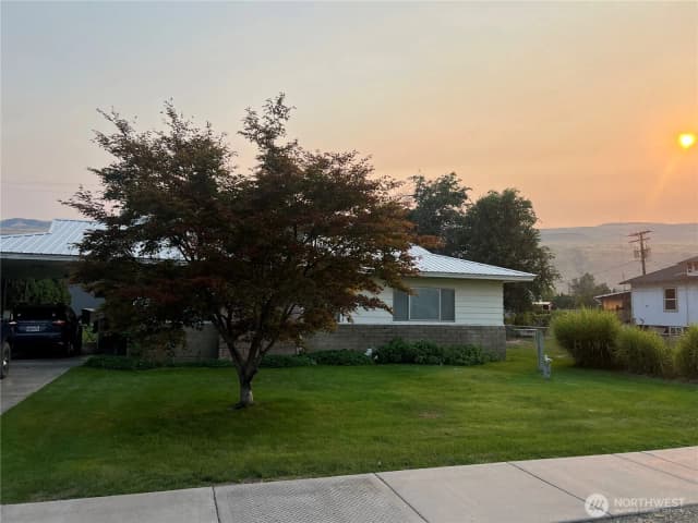 Property photo for 1518 Columbia Avenue, Bridgeport photo 3