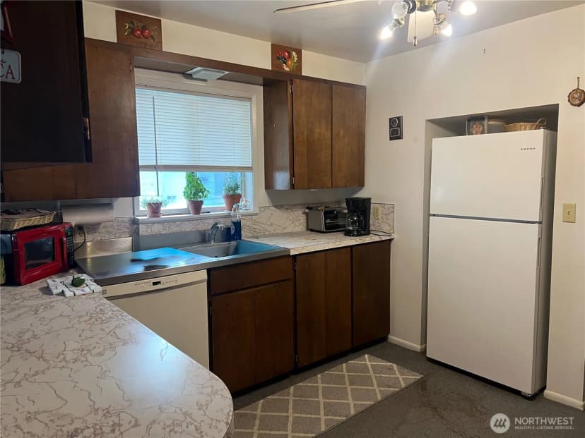 Property photo for 1518 Columbia Avenue, Bridgeport photo 12
