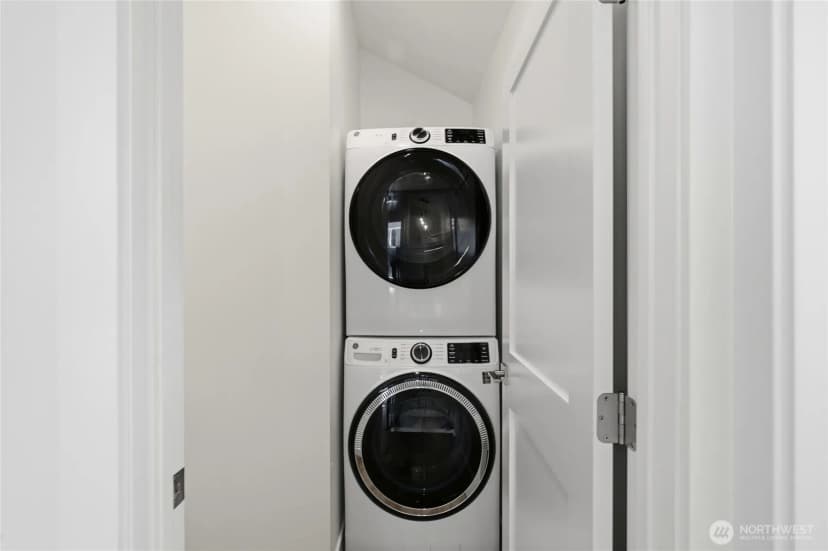 Property photo for 654 Nw 53 Street, Seattle photo 33