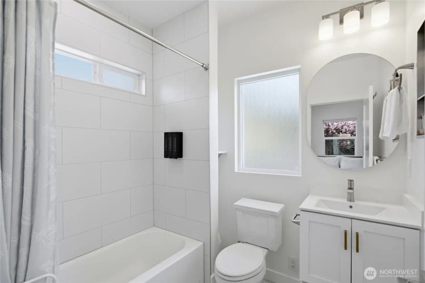 Property photo for 654 Nw 53 Street, Seattle photo 13